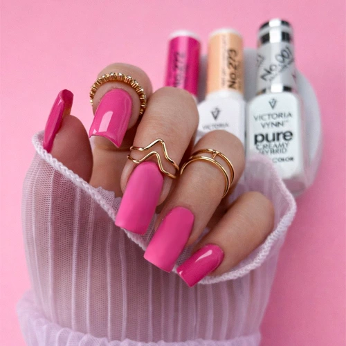 nail art fleurs ongles printemps design floral manucure